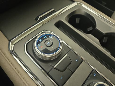 Used 2019 Ford Expedition Max XLT w/ Equipment Group 202A image 25