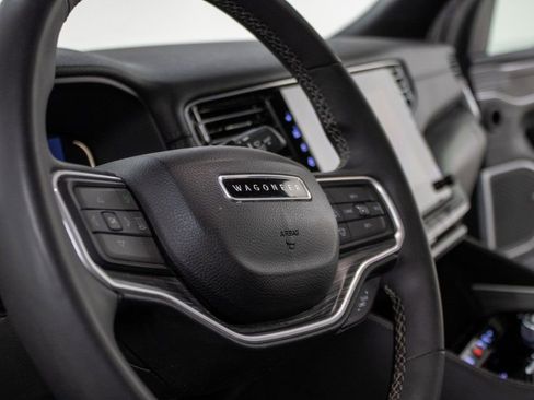 Used 2024 Jeep Wagoneer L Series II w/ Flexible Seating Group image 20