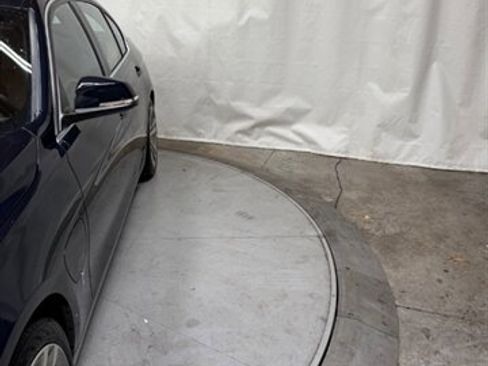 Used 2017 BMW 330e RWD image 10