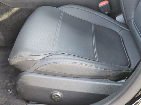 Certified 2025 Mercedes-Benz C 300 Sedan image 25