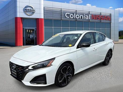 Certified 2023 Nissan Altima 2.5 SR AWD/4WD image 1