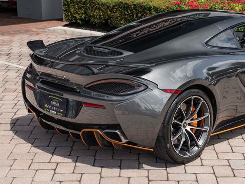 Used 2019 McLaren 570S RWD image 26