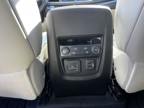 Used 2022 Buick Enclave Premium w/ Experience Buick Package image 41