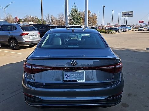New 2026 Volkswagen Jetta SE image 6