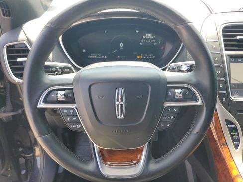 Used 2020 Lincoln Nautilus Reserve w/ Equipment Group 202A AWD/4WD image 14