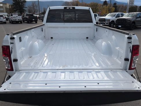 Used 2024 RAM 2500 Tradesman w/ Chrome Appearance Group AWD/4WD image 11