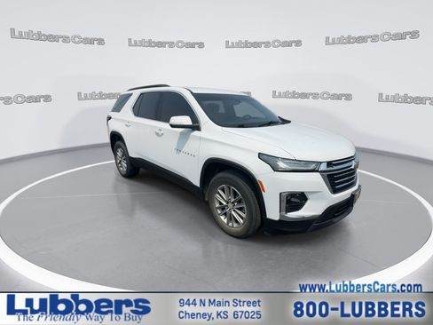 Used 2023 Chevrolet Traverse LT FWD image 2