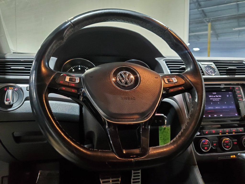 Used 2017 Volkswagen Passat 1.8T R-Line FWD image 24