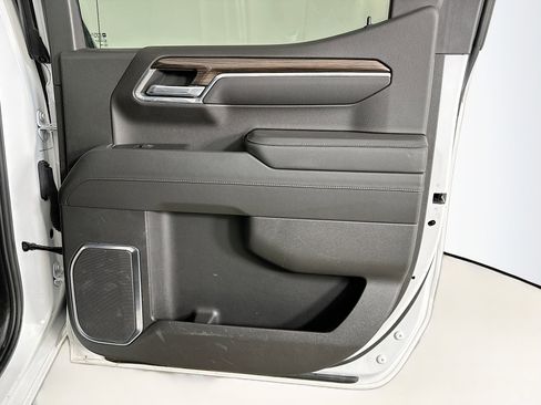 Used 2022 Chevrolet Silverado 1500 LT image 29