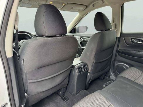 Used 2019 Nissan Rogue SV FWD image 43