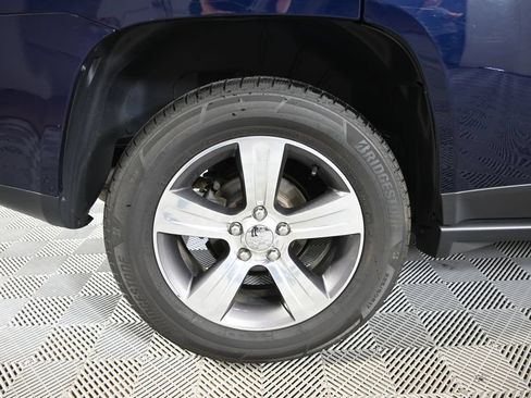 Used 2017 Jeep Compass High Altitude AWD/4WD image 11