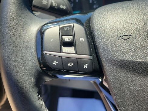 Used 2022 Ford Escape SE w/ SE Sport Appearance Package FWD image 21