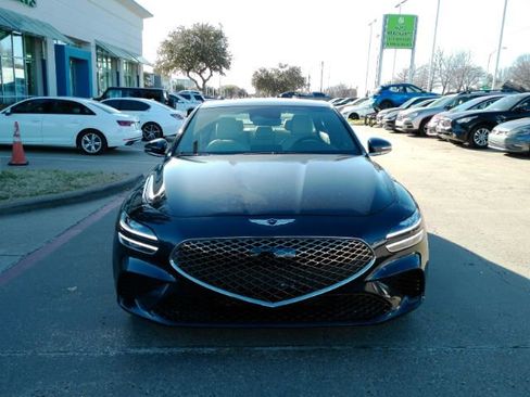 Used 2025 Genesis G70 2.5T image 2