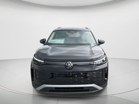 New 2026 Volkswagen Tiguan SE FWD image 3