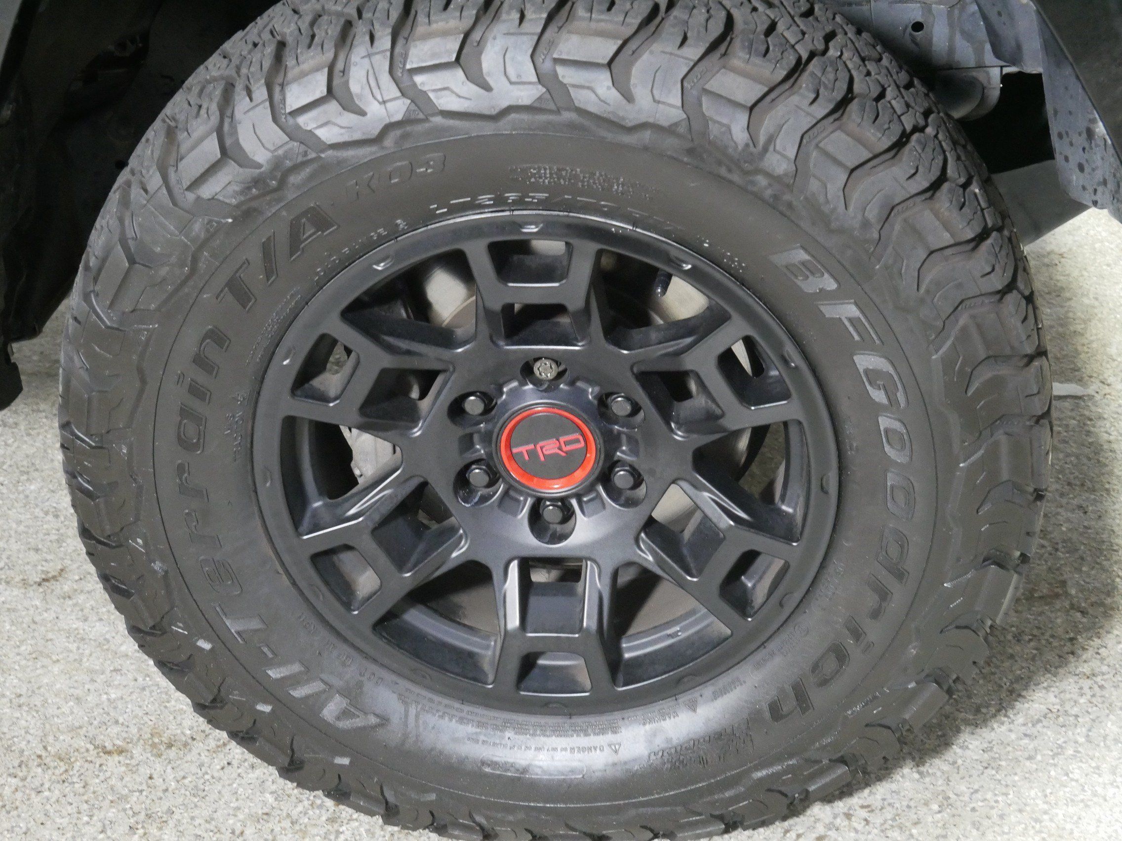 Used 2022 Toyota 4Runner TRD Off-Road Premium w/ TRD Black Wheel Package (TMS) AWD/4WD image 15