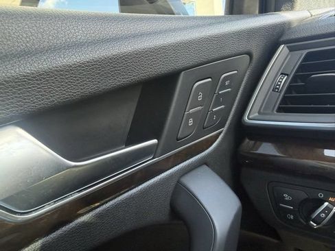 Used 2018 Audi Q5 2.0T Premium AWD/4WD image 16