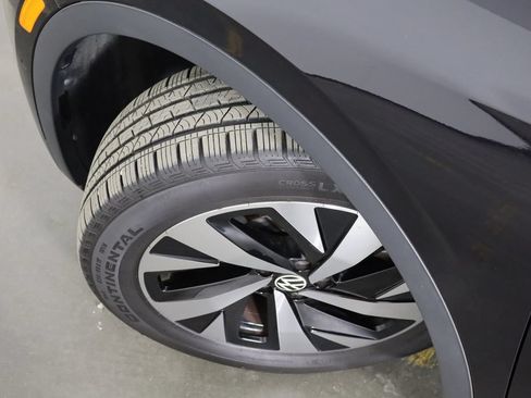 Used 2023 Volkswagen ID.4 2WD image 45