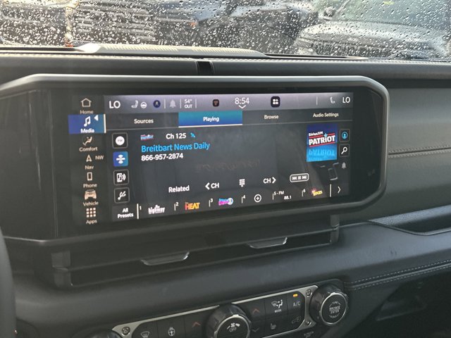 New 2026 Jeep Gladiator Mojave w/ Steel Bumper Group AWD/4WD image 25