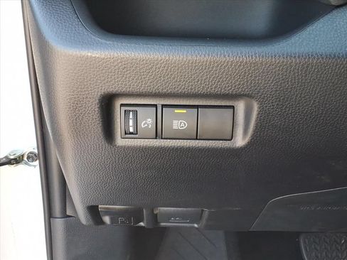 Used 2025 Toyota RAV4 XLE FWD image 20