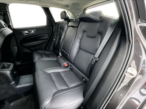 Certified 2023 Volvo XC60 T8 Ultimate w/ Climate Package AWD/4WD image 28