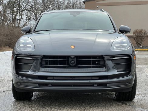 Certified 2025 Porsche Macan image 7