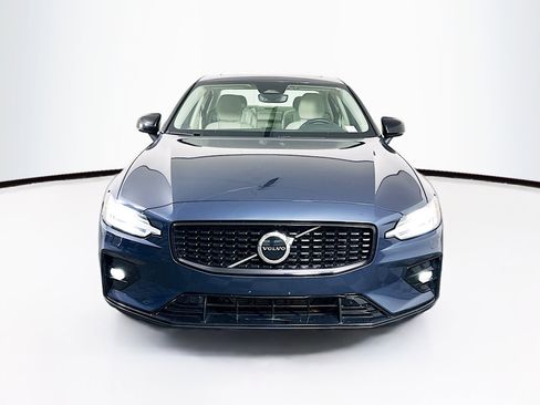 Used 2024 Volvo S60 B5 Core image 2