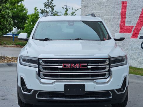 Used 2023 GMC Acadia SLT AWD/4WD image 2