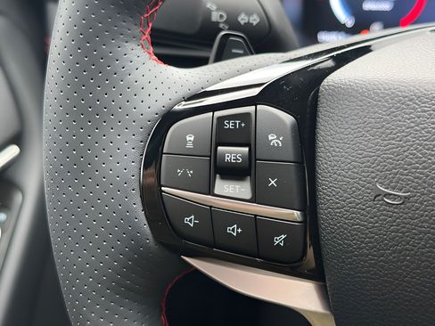 Used 2025 Ford Explorer ST AWD/4WD image 19