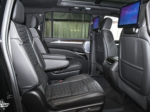 Used 2026 Cadillac Escalade ESV Platinum Sport AWD/4WD image 55
