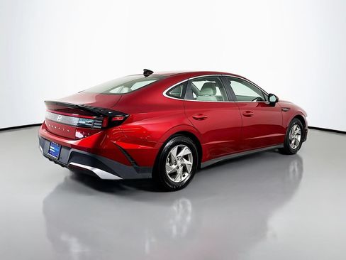 Used 2026 Hyundai Sonata SE FWD image 8