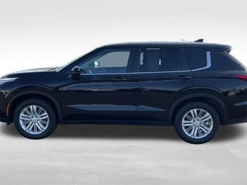 Used 2024 Mitsubishi Outlander ES AWD/4WD image 3