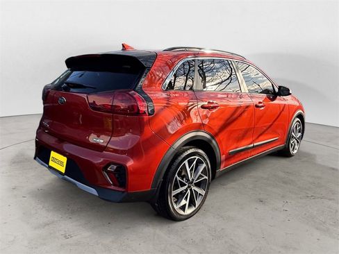 Used 2020 Kia Niro Touring image 4