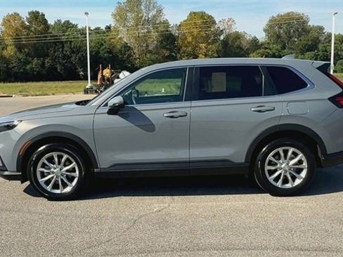 Used 2025 Honda CR-V EX image 5
