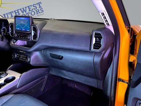 Used 2023 Ford Bronco Sport Outer Banks w/ Tech Package AWD/4WD image 24