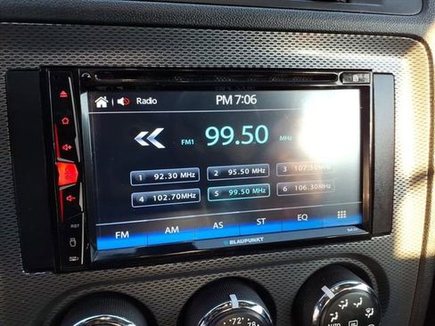 Used 2014 Dodge Challenger R/T RWD image 29