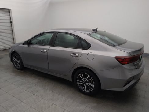 Used 2024 Kia Forte LXS FWD image 3