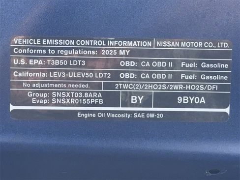 Used 2025 Nissan Frontier SV image 59