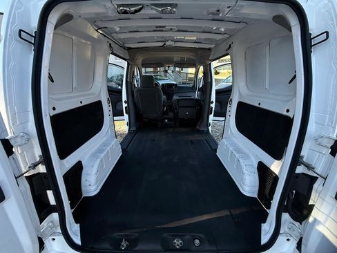 Used 2020 Nissan NV200 SV w/ Sliding Glass Door Package FWD image 34