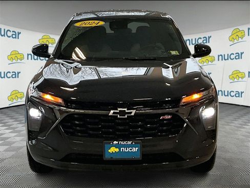 Used 2024 Chevrolet Trax RS image 2