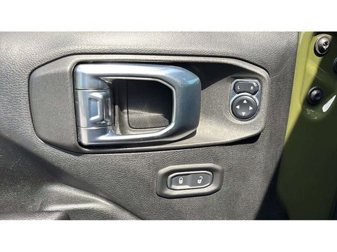 Used 2021 Jeep Gladiator Rubicon AWD/4WD image 28