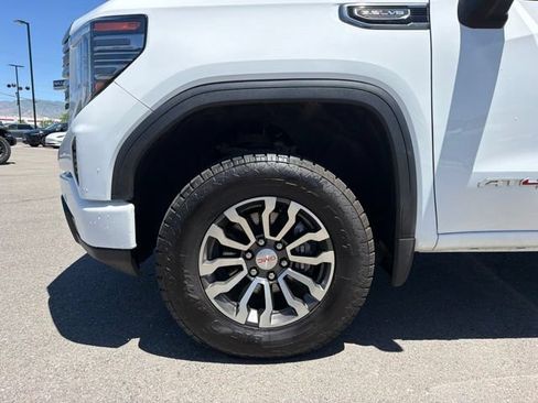 Used 2023 GMC Sierra 1500 AT4 AWD/4WD image 4
