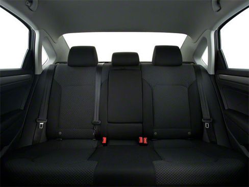 Used 2013 Volkswagen Passat 2.5 SE FWD image 14