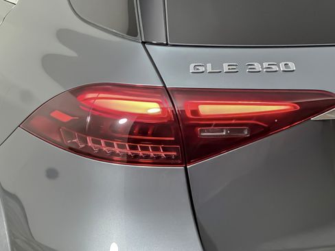 Used 2024 Mercedes-Benz GLE 350 4MATIC image 27