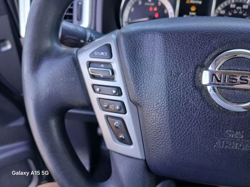 Used 2018 Nissan Titan SV RWD image 30