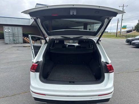 Used 2021 Volkswagen Tiguan SEL Premium R-Line AWD/4WD image 16