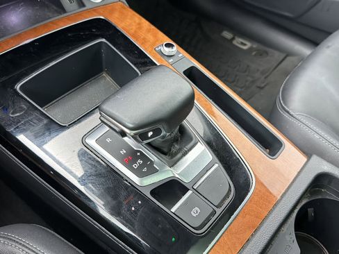 Used 2023 Audi Q5 2.0T Premium w/ Convenience Package image 20