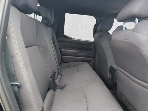Used 2025 Toyota Tacoma SR5 AWD/4WD image 17