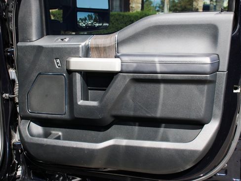 Used 2021 Ford F250 Lariat image 40