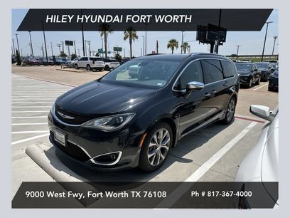 Used 2019 Chrysler Pacifica Limited w/ Advanced Safetytec Group