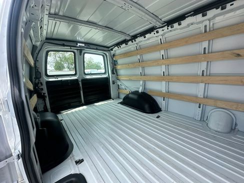 Used 2024 Chevrolet Express 2500 w/ Driver Convenience Package RWD image 16